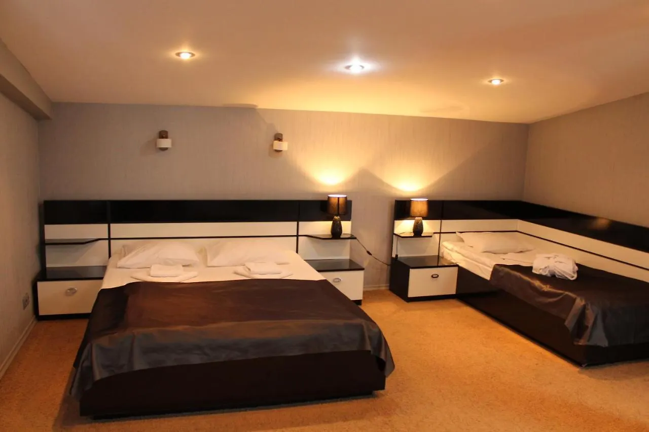 Nyvky Plaza Hotel Kiev