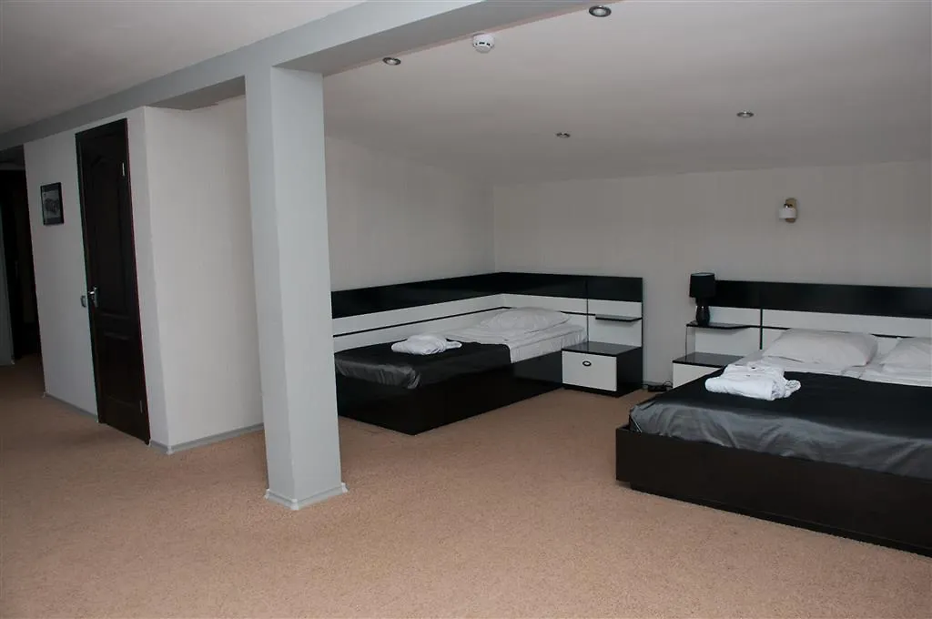 Nyvky Plaza Hotel Kiew